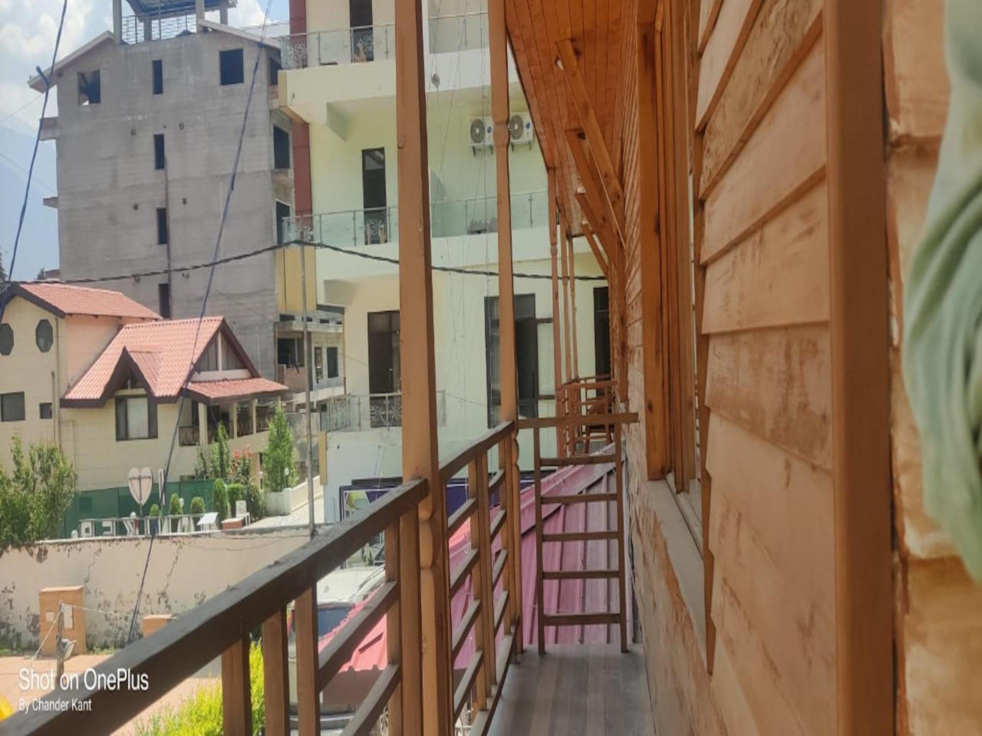 Hotel Manali Queen Exterior photo